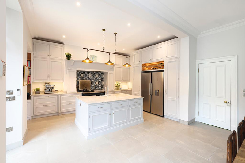 spray painting kitchen cabinets