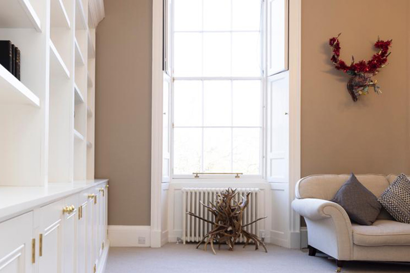 spray painting windows